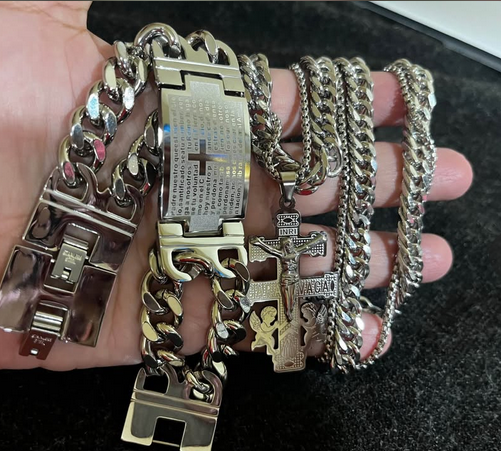 Conjunto Acero Inoxidable 3 piezas, Esclava con el Padre Nuestro, cadena cubana y cadena con dije de Cruz de caravaca