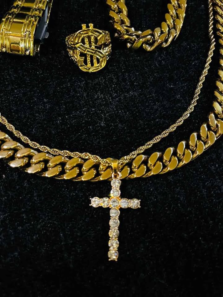 Conjunto de joyería de acero inoxidable color dorado
