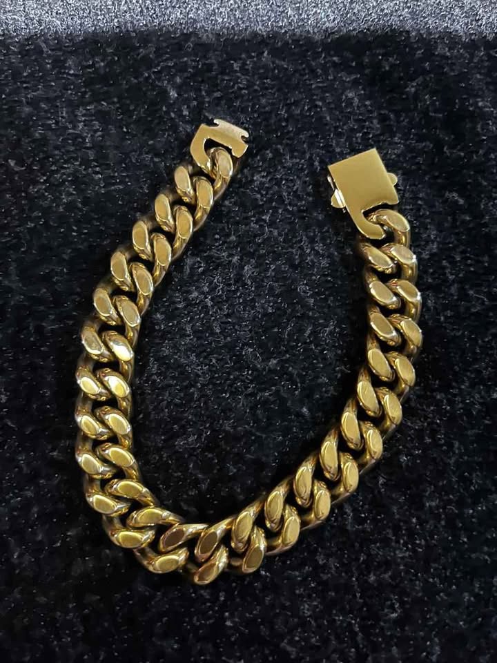 Esclava color dorado de acero inoxidable chapada en oro de 18k de 13 mm de ancho por 22cms de largo