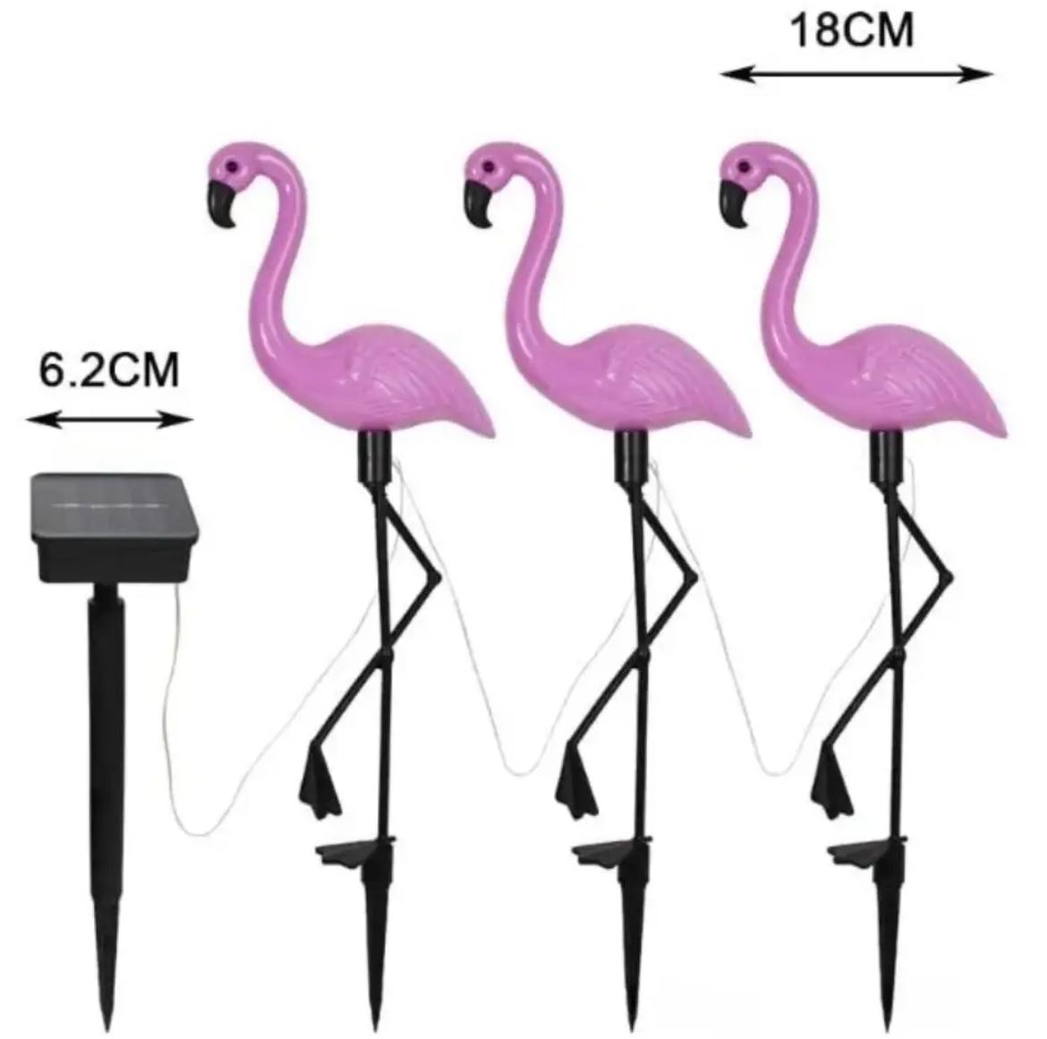 Conjunto de Flamencos solares color rosa, incluye 3 flamencos, No requieren electrica se recargan con la luz del sol