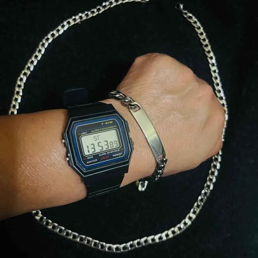 Conjunto de reloj esclava y cadena acero inoxidable.