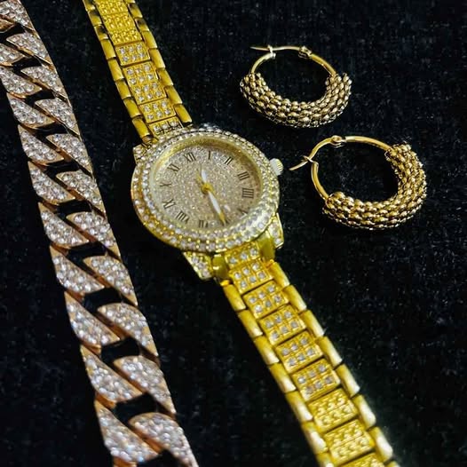 Conjunto de joyería.