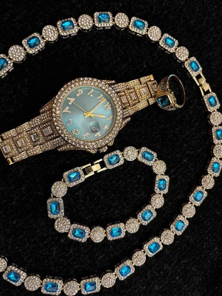 Conjunto de joyería color dorado con pedrería en color verde azul, joyas llamativas ideal para lucirte en tus eventos