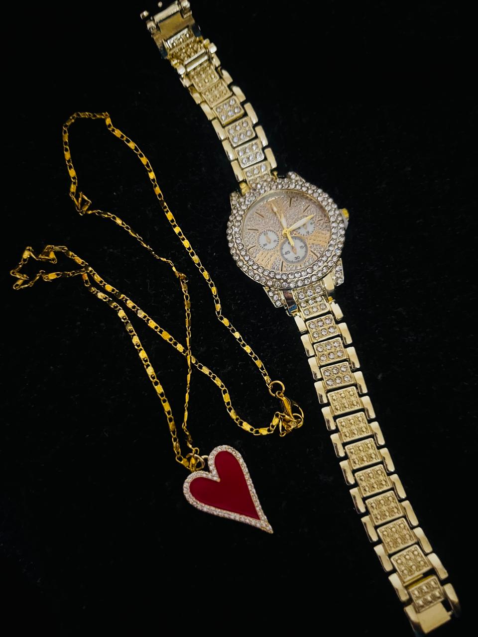 Conjunto De Reloj De Acero, Color Dorado, Diamantado Incluye Cadena De Acero Inoxidable Con Dije De Corazón Color Dorado