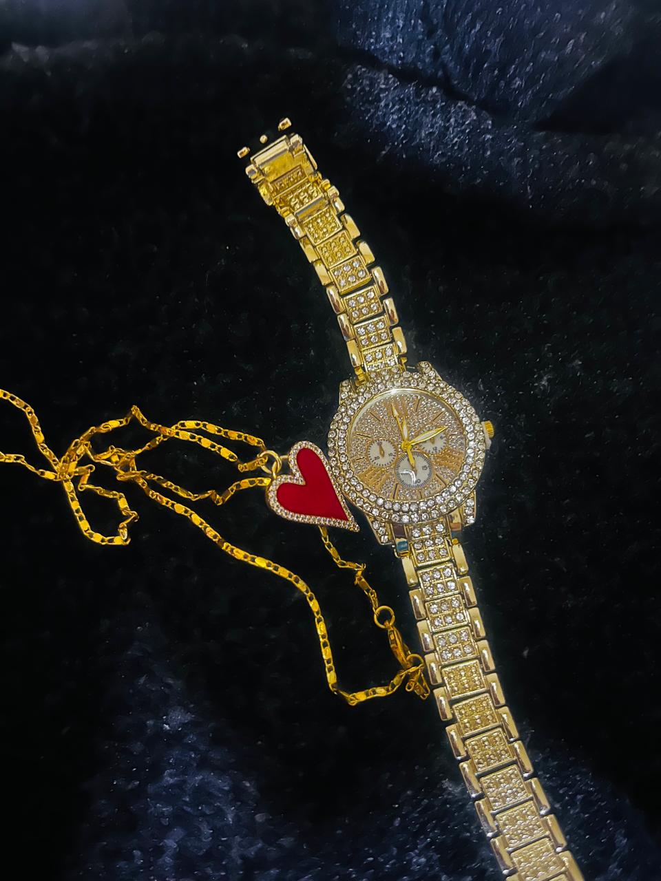 Conjunto De Reloj De Acero, Color Dorado, Diamantado Incluye Cadena De Acero Inoxidable Con Dije De Corazón Color Dorado