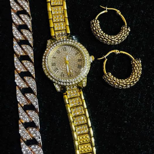 Conjunto de joyería.